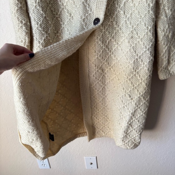 Carraig Donn | Women's 100% Wool Chunky Knit Longline Cardigan Size Medium - Picture 6 of 9